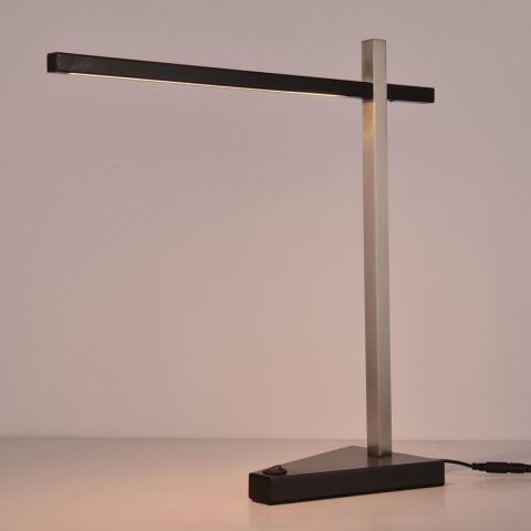 Modern style adjustable aluminium LED lighting source desk lamp